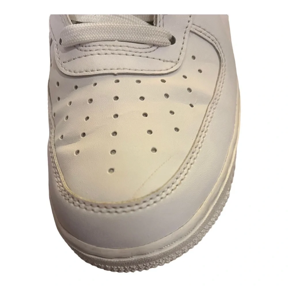 Nike Air Force 1 07 LV8 Chenille Swoosh Size 8
